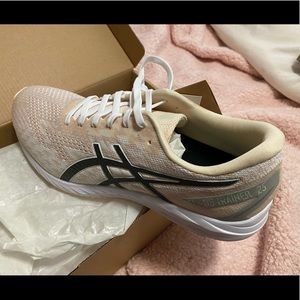 ASICS GEL-DS TRAINER 25 Women’s Size 11, White/Gunmetal, Brand New, NWT